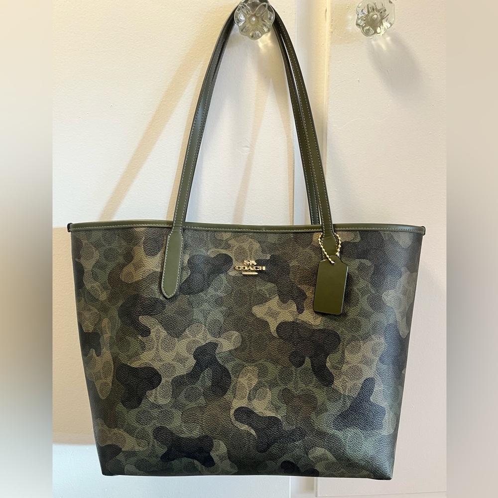Coach City Tote in Signature Camo